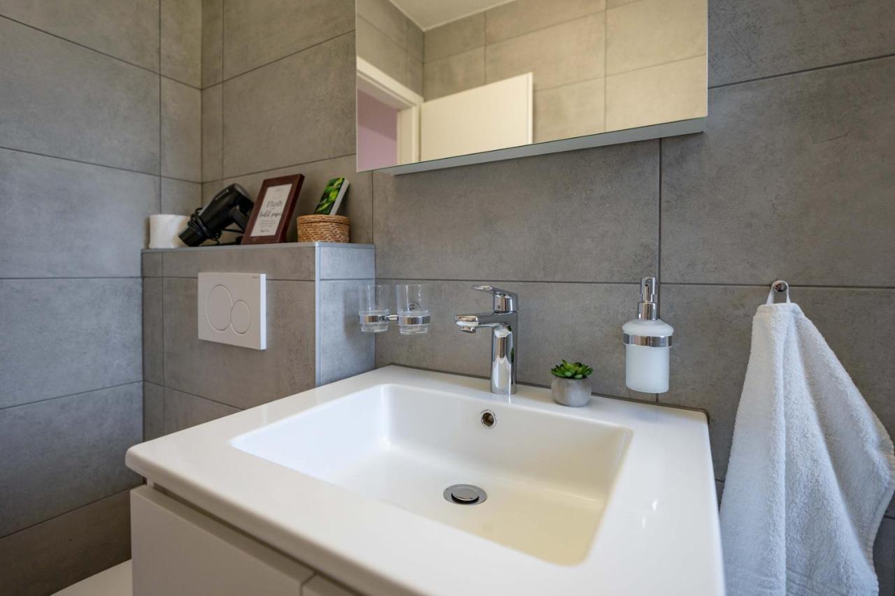 Ostermundigen Moderne Wohnung Mit Parkplatz - Top Floor מראה חיצוני תמונה